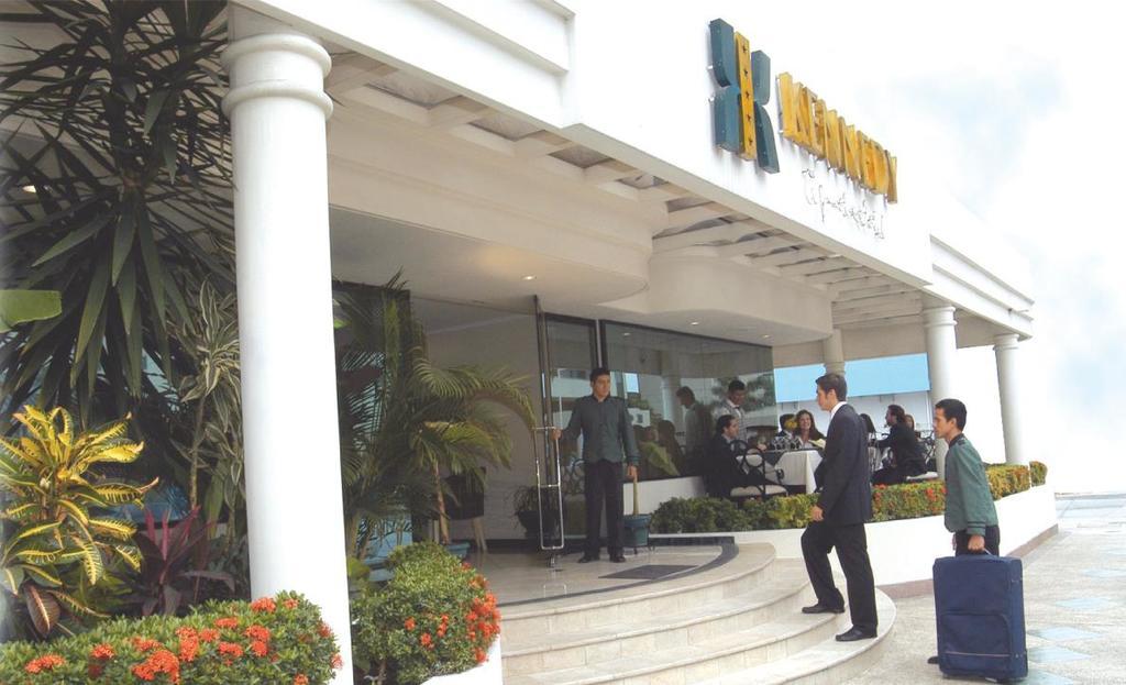 Apart Hotel Kennedy กวายากิล ภายนอก รูปภาพ